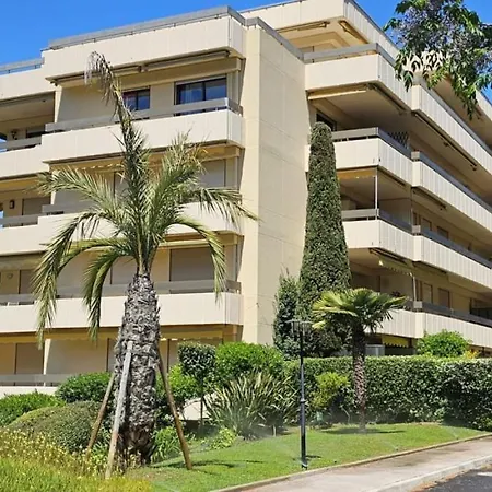 Appartement Le Chateau De La Pinede - Debut Cap D'antibes - Garden Flat, Swimming Pool, Tennis
