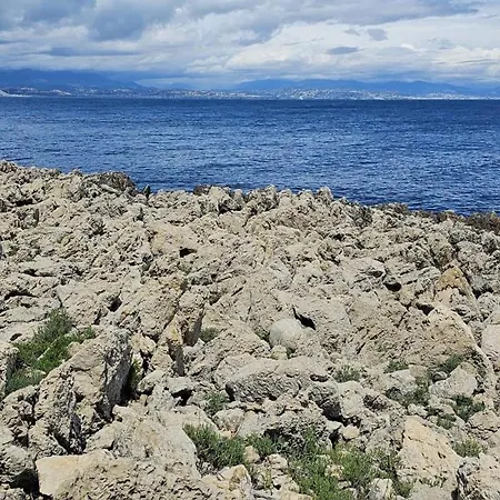 Le Chateau De La Pinede - Debut Cap D'antibes - Garden Flat, Swimming Pool, Tennis